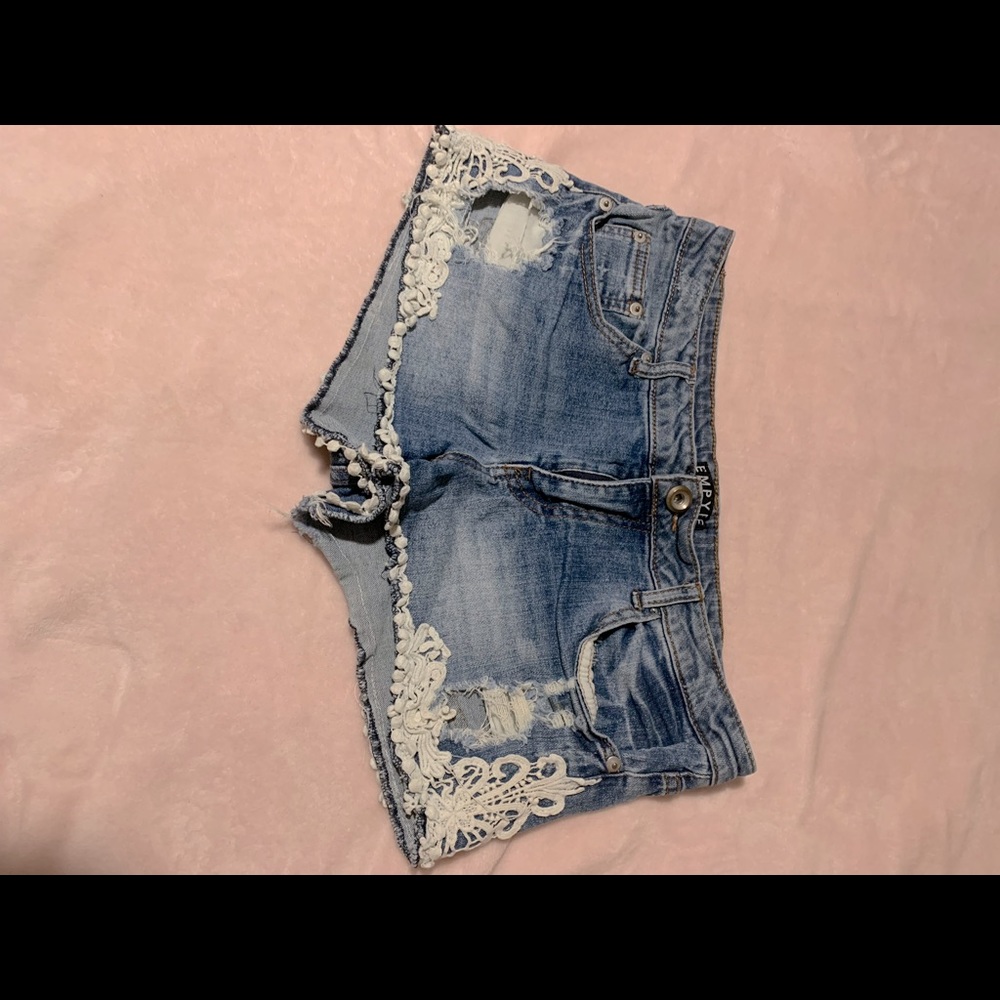 Super cute shorts size 11